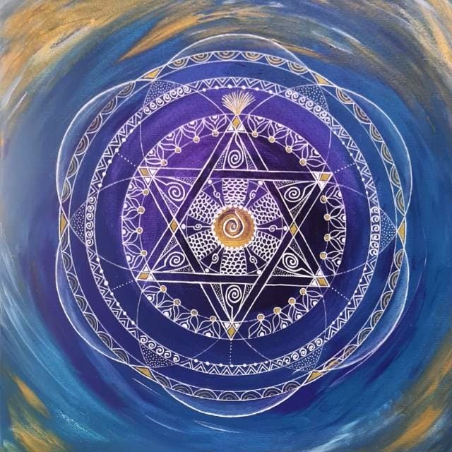 מנדלת מגן דוד בגווני סגול וכחול